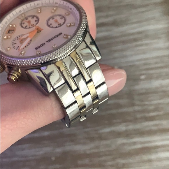 Michael Kors Watch - Picture 2 of 5